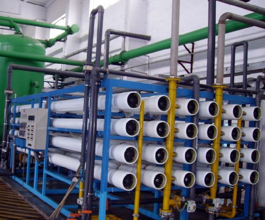 玻璃生產(chǎn)廠用反滲透純水設(shè)備安裝詳解